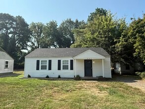 Building Photo - 307 W Peebles Rd