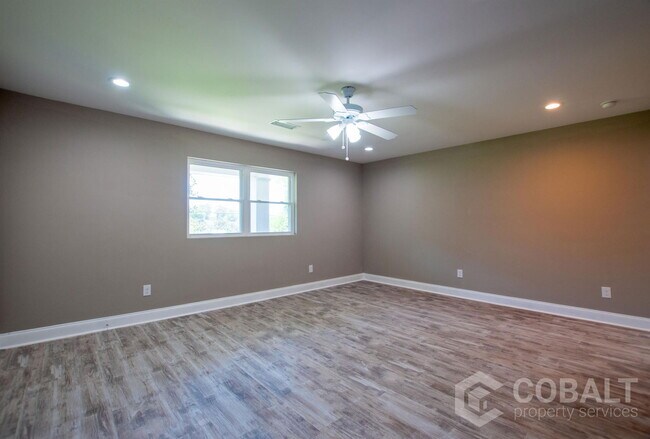Foto del edificio - 2331 Peachwood Cir NE