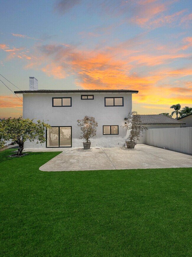 Foto del edificio - 1863 Burleson Ave