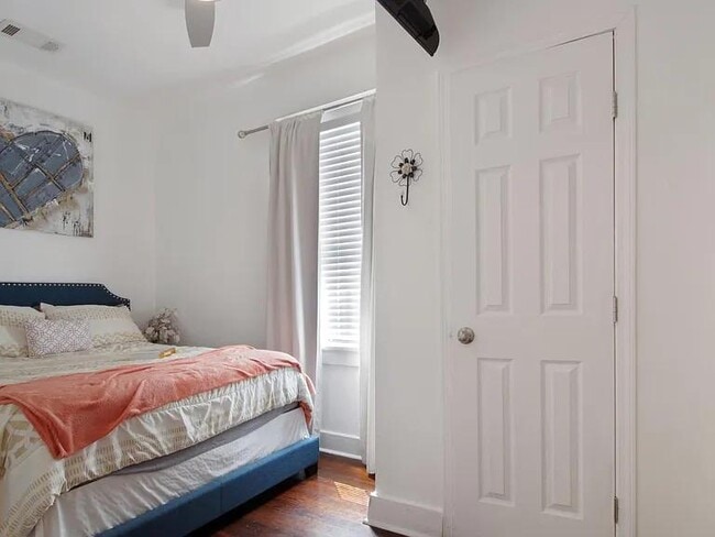 Photo - 2225 Second St House