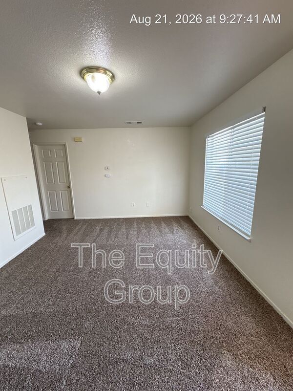 Foto del edificio - 3739 W Myrtle Ct