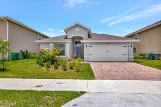 Building Photo - 9709 Starboard Dr