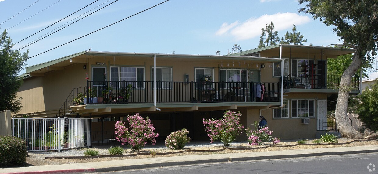 Foto del edificio - 1450 Marclair Dr