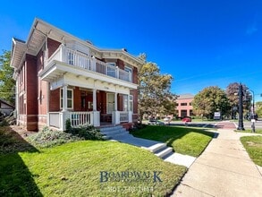 Building Photo - 1106 E S Temple St