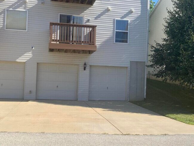 Foto del edificio - 729 A Tower Grv