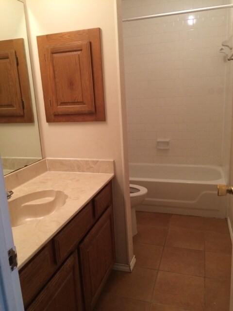 Foto del edificio - 2601 Cedar Ln