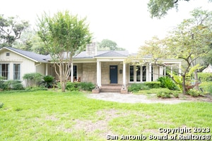 Building Photo - 140 E Fair Oaks Pl