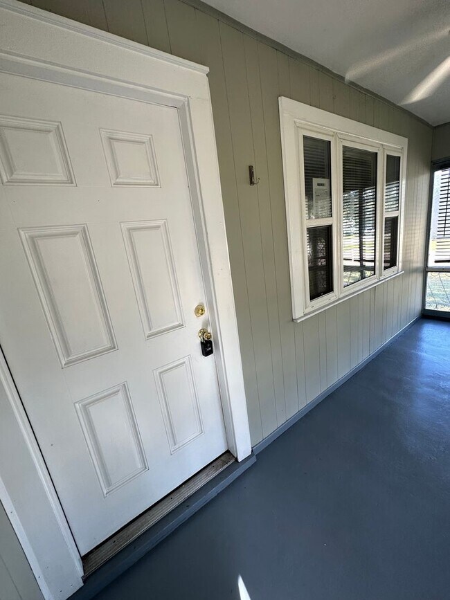 Foto del edificio - 501 36th Ave N