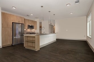 Building Photo - 8900 Six Pines Dr