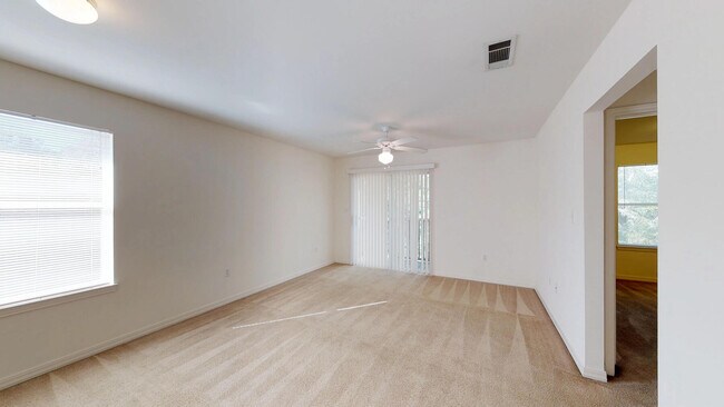 Foto del edificio - 1851 Norwood Ct