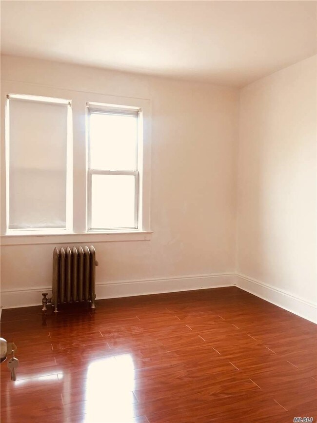 Foto del edificio - 114-20-114-14 14th Ave