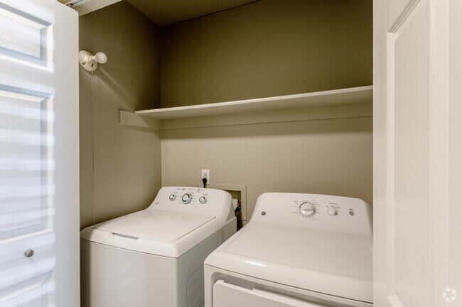 2HAB, 1BA - 966 ft² - Loretto Heights