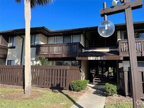 Building Photo - 40 Club House Dr