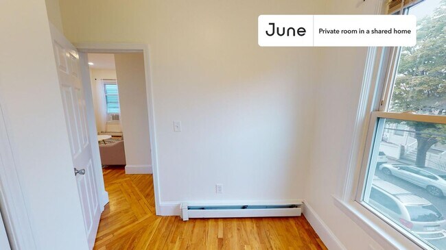 Foto del edificio - Room in Shared 3 bed/1 bath home