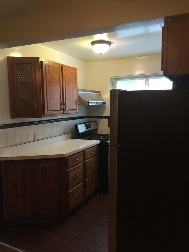 Building Photo - 2810 Lawndale Ave
