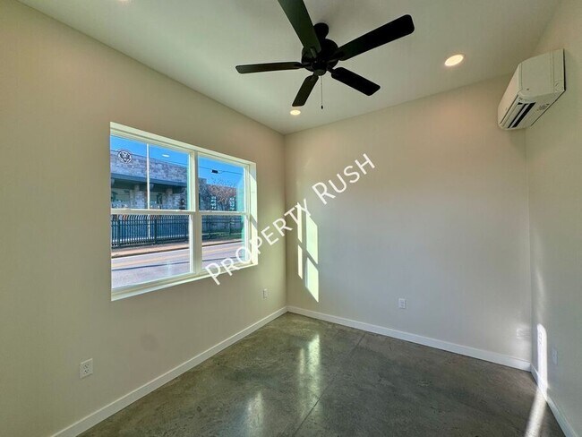 Foto del edificio - 1865 Zeta Way