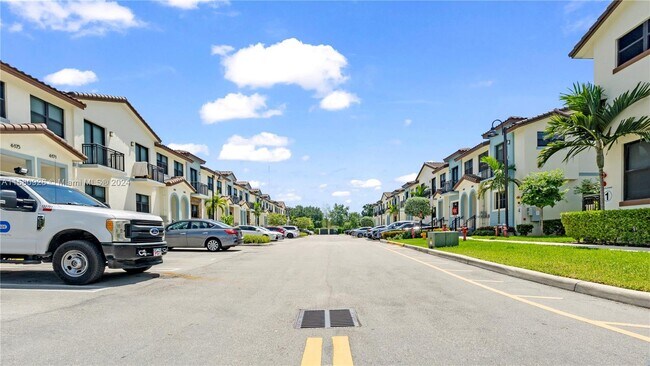 Foto del edificio - 6156 SW 36th Ct