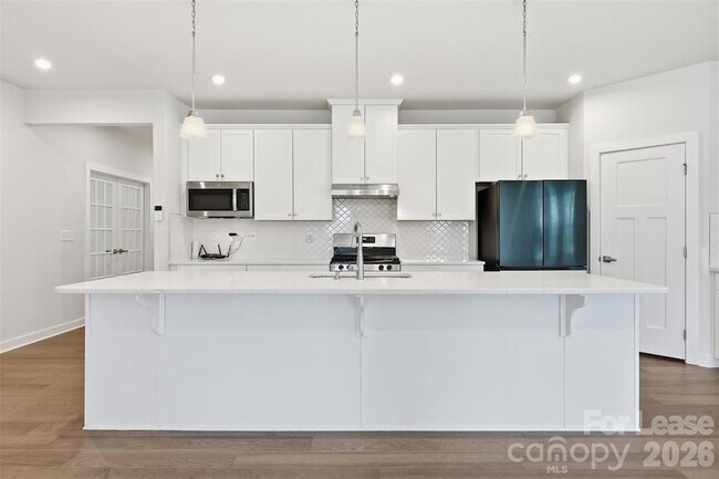 Building Photo - 6425 Cumberland Dr