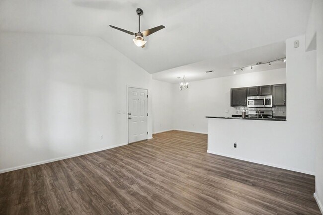 Foto del edificio - 8481 W Union Ave