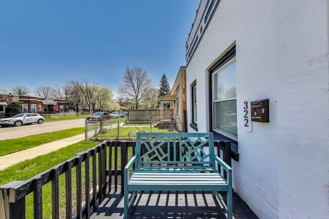 Building Photo - 322 N Lamon Ave