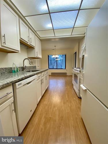 Building Photo - 15311 Pine Orchard Dr