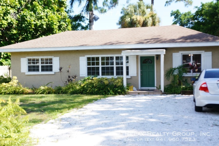 Building Photo - Charming 2 bedroom/1 bath duplex in Gulf Gate