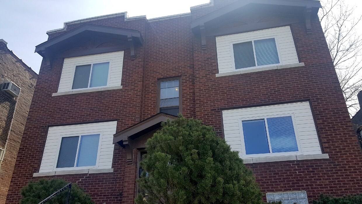 Foto principal - 4242 Dewey Ave