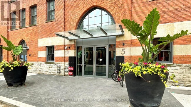 Photo du bâtiment - 5-425 St Joseph St