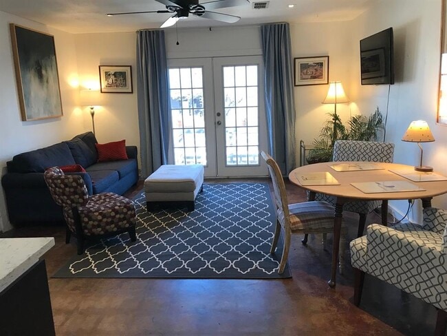 Foto del edificio - 805 Terrell Hill Dr