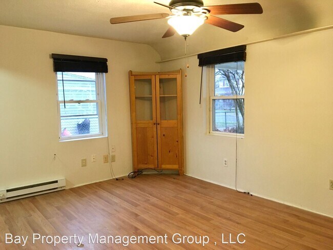 Building Photo - 3 br, 1 bath House - 3503 Sollers Point Rd