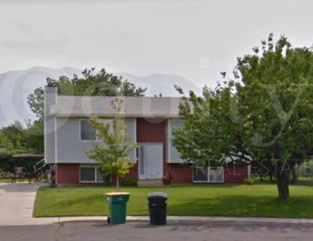 Primary Photo - 626 N 1025 W