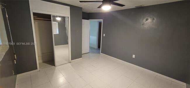 Foto del edificio - 6641 SW 26th St