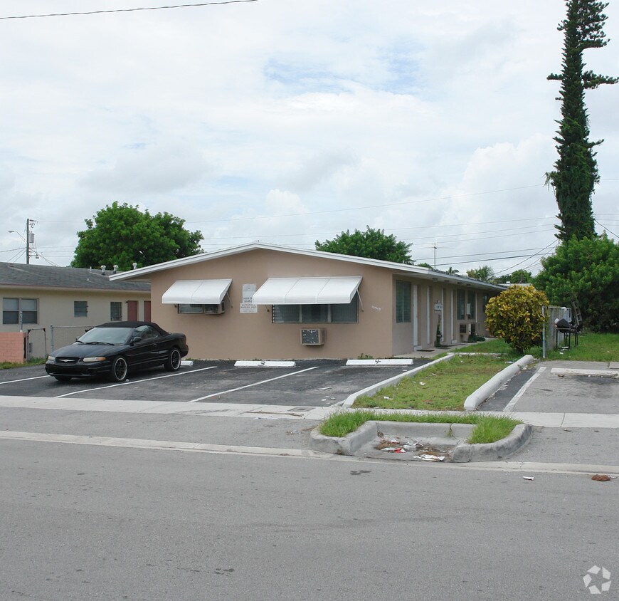 Primary Photo - 15990 NE 19 Ct