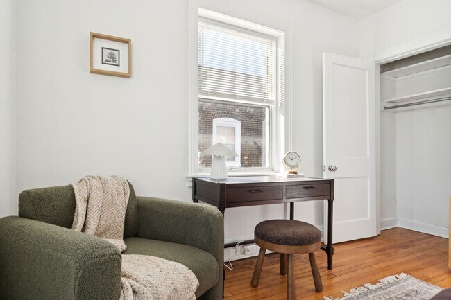 Foto del edificio - 10 Montgomery