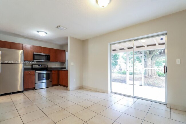 Foto del edificio - 4180 NW 34th Way