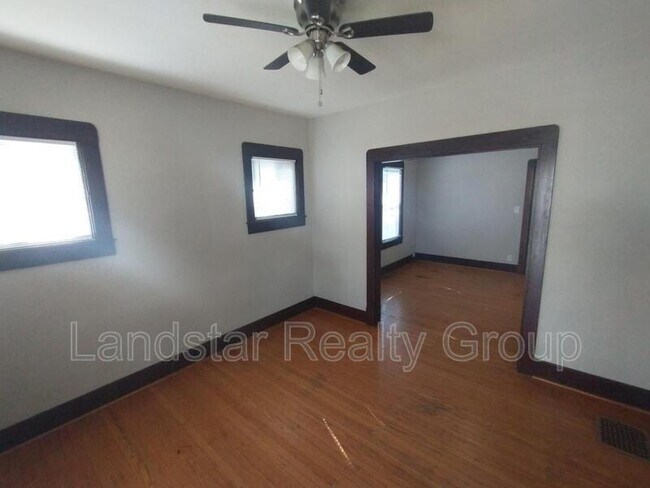 Building Photo - 1508 Sale Ave
