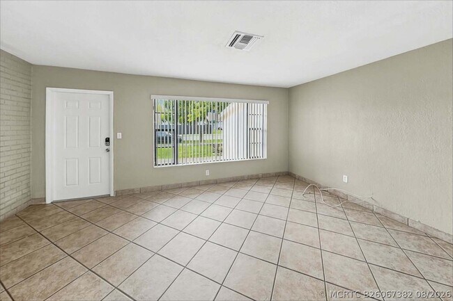 Foto del edificio - 4511 SW 102nd Pl