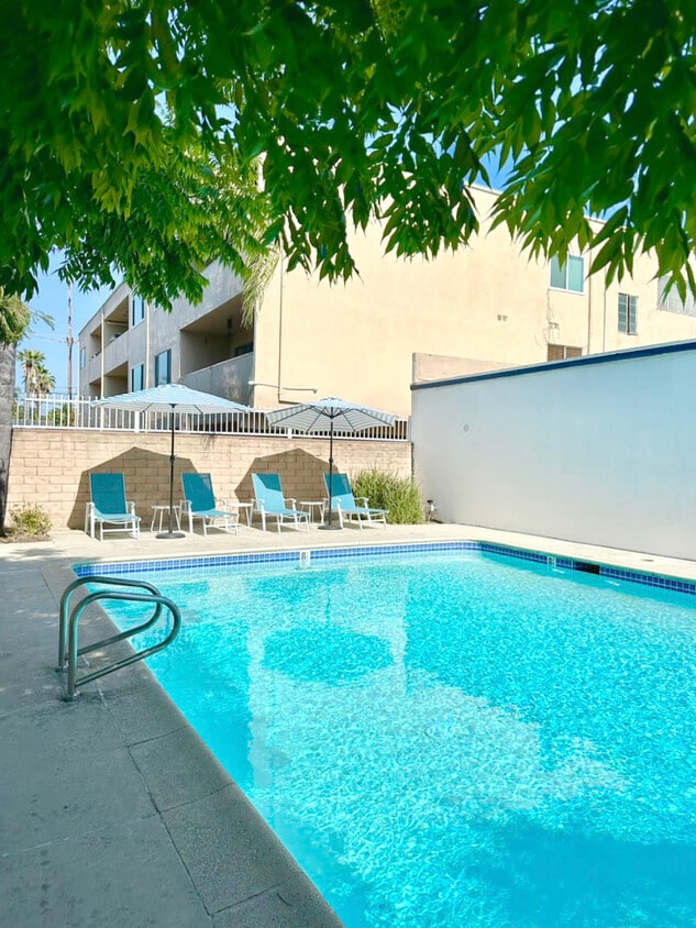 Foto principal - 14315 Chandler Blvd