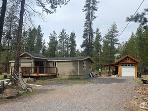 Building Photo - 16696 Gross Dr