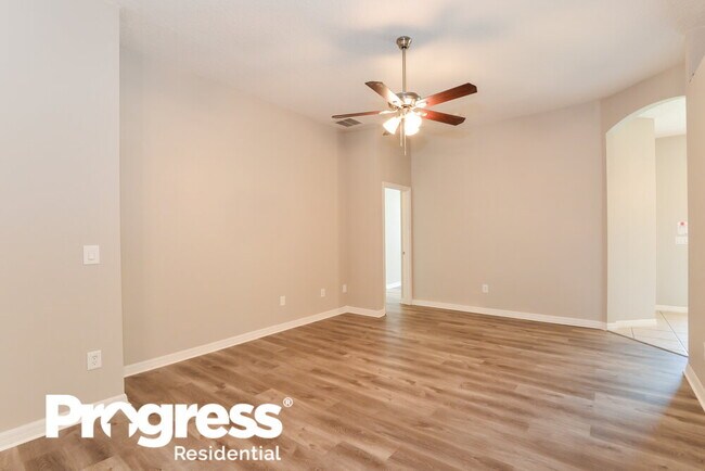 Building Photo - 9924 Autumn Creek Ln