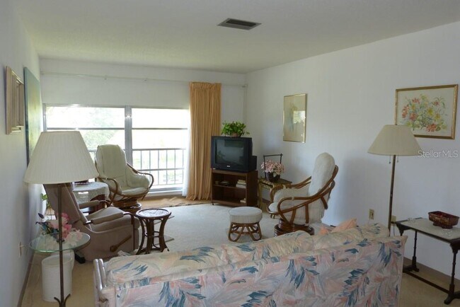 Building Photo - 2700 Bayshore Blvd