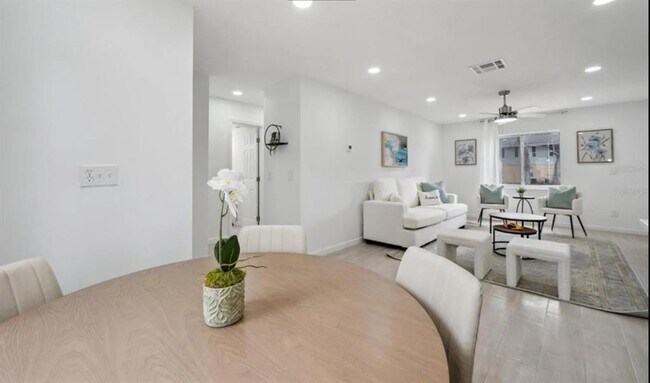 Building Photo - 231 Thorntree Pl