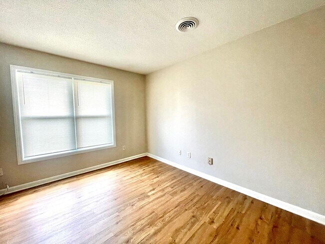 Foto del edificio - 2BR - Apartment in Knoxville - Ferd Hickey Rd