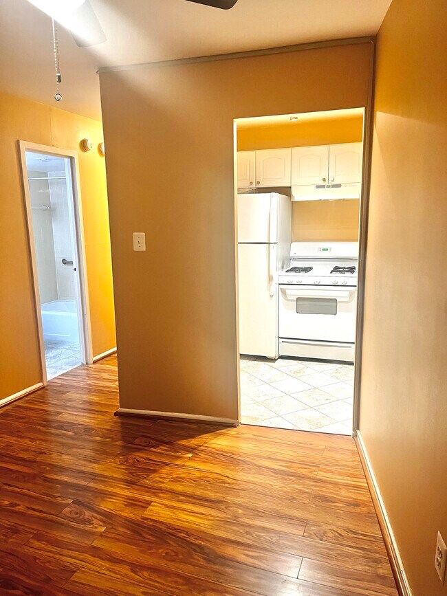 Photo - 1111 University Blvd W Apartment