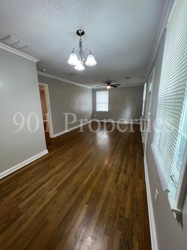 Building Photo - 4306 Ferndale Rd