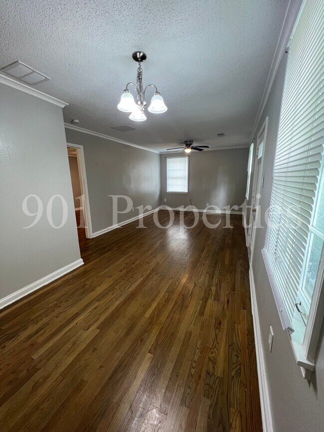 Foto del edificio - 4306 Ferndale Rd