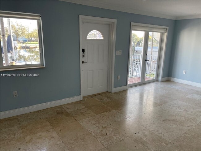 Foto del edificio - 2415 NW 16th St Rd