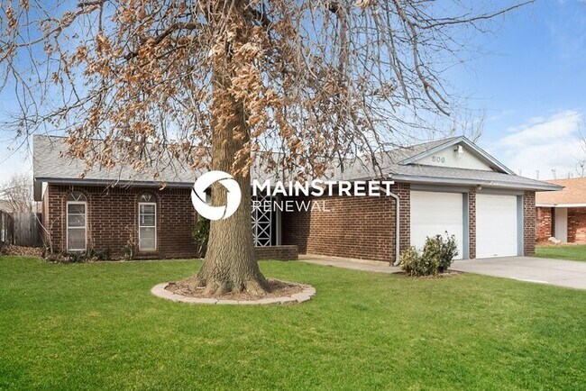 Building Photo - 3 Bedroom Pet-Friendly Home in YUKON, OK with Main Street Renewal