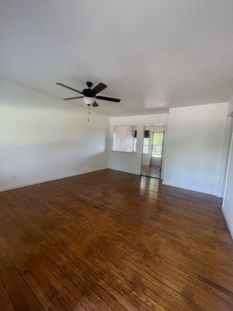 Building Photo - 12249 High Point Cir