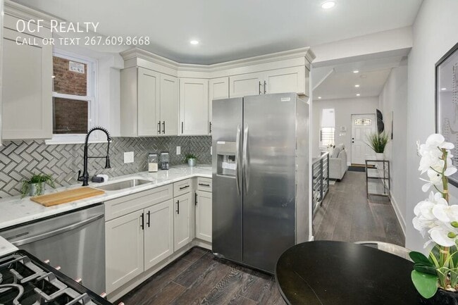 Building Photo - 2522 Nicholas St